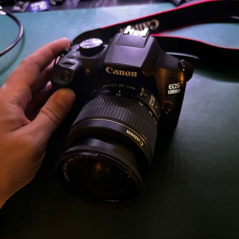 Canon EOS 1300D kamera