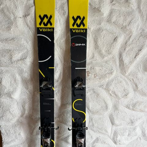 Völkl Confession Flat Alpine Skis