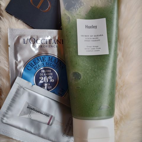 Huxley Secret of Sahara Scrub Mask Sweet Therapy m/gave.