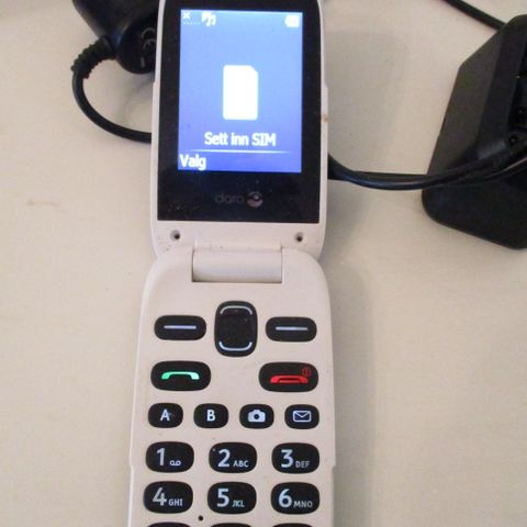 Reservert: Mobiltelefon Doro 7031 selges rimelig