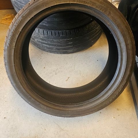 225/40 R18 vinterdekk