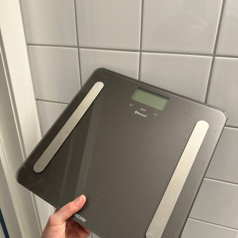 Beuer kroppsanalyse/badevekt BMI med bluetooth