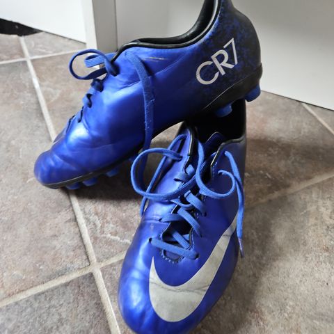 CR7 Nike fotballsko str 36,5