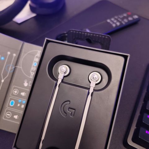 Logitech G333 selges, åpnet og prøvd en gang (Vasket)