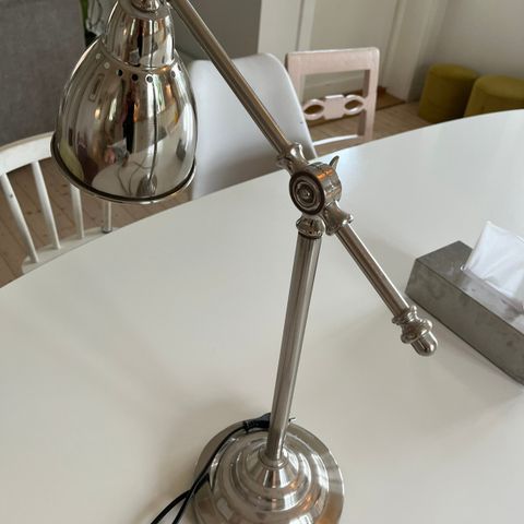 Arbeidslampe ikea / skrivebordslampe / lampe