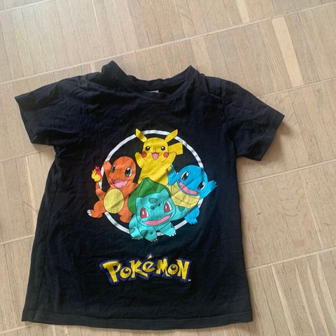 Pokémon t-skjorte