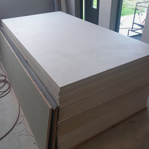 Standard gipsplater 1200x2400x12.5