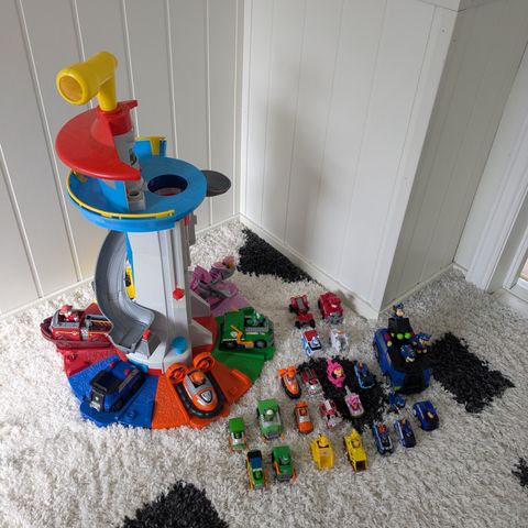 Paw Patrol tårn med biler ++