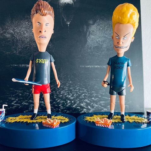 Beavis And Butt-head figurer på Base med lyd.