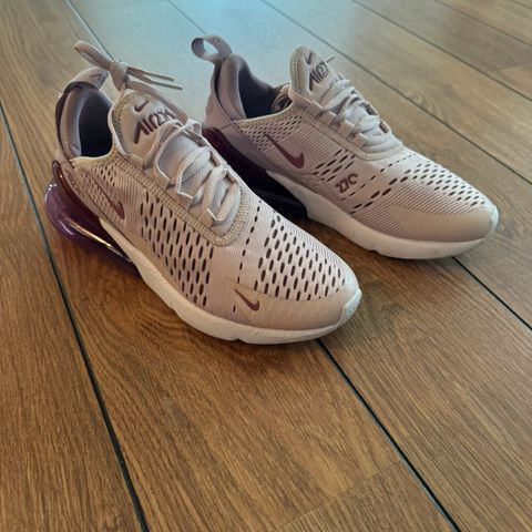 Nike Air Max270