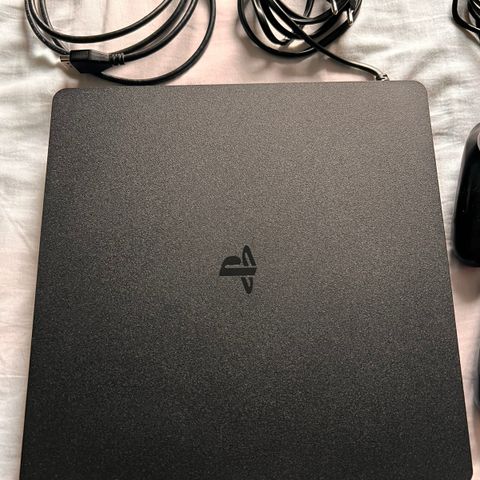 PlayStation 4 slim