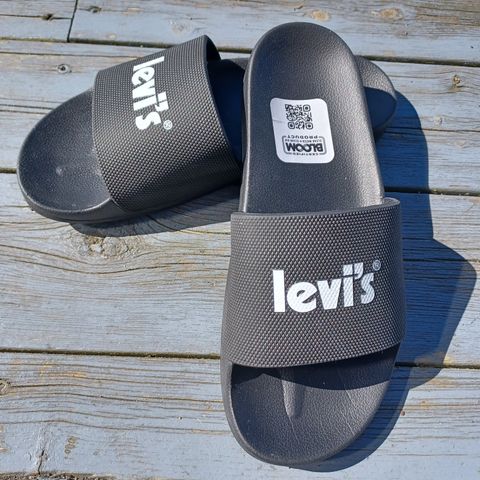 Helt NY LEVIS flip flop 41