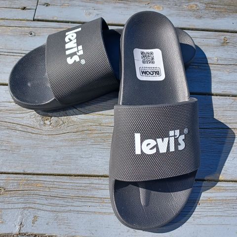Helt NY LEVIS flip flop sandaler 41