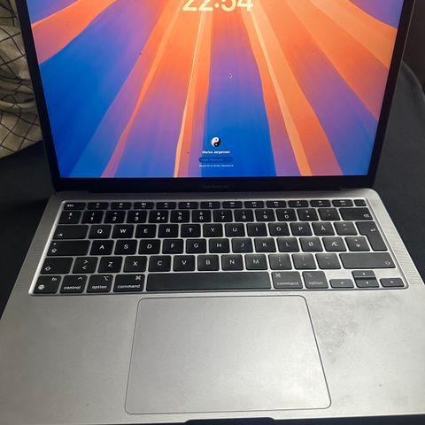 MacBook Air M1 2020 selges