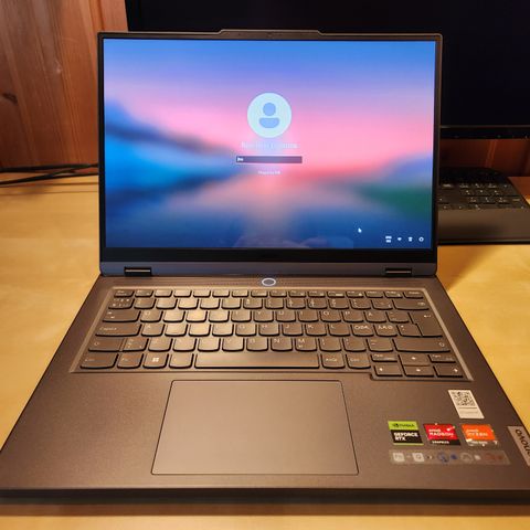 Som ny Legion Slim 5 Gen 8 (14,5" AMD)