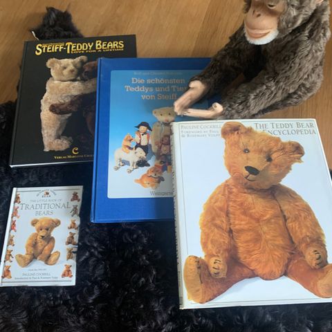 Steiff teddybjørner og bøker for samlere