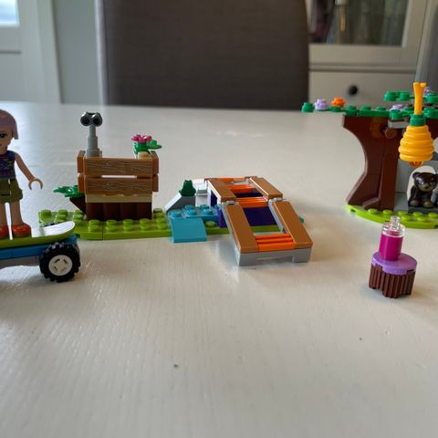 Lego Friends - Mias skogseventyr