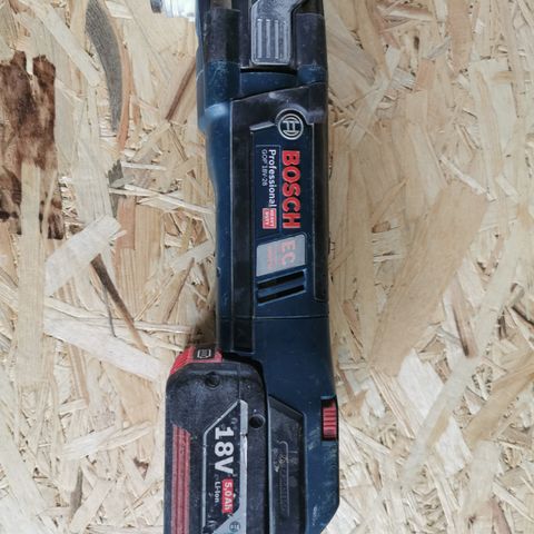 Bosch multikutter 18v m/5ah batteri