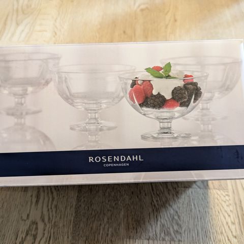 4 dessertskåler fra Rosendal