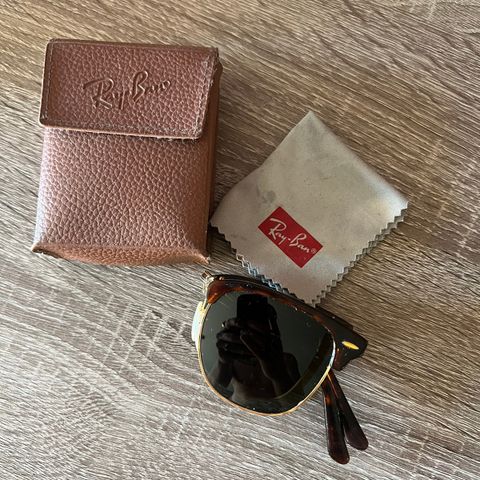 Ray Ban clubmaster folding