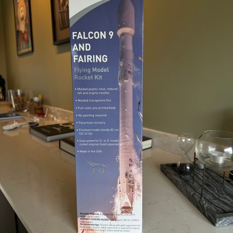 Space-X Falcon 9 modell