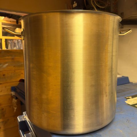 Stainless steel pots