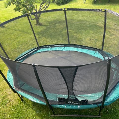 North trampoline 5•3,5
