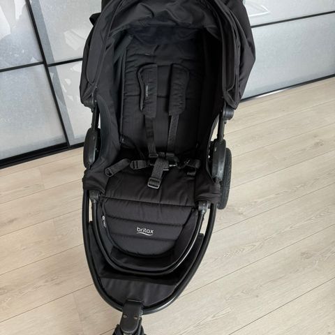 Britax B-Motion 3 Plus med kalesje