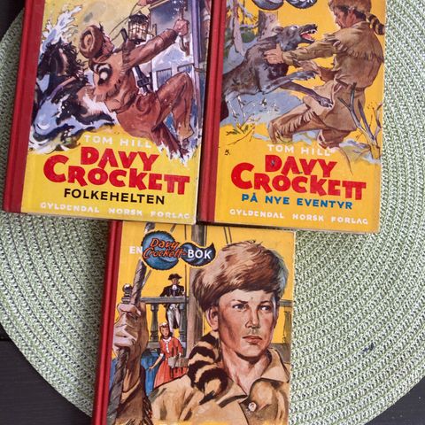 Davy Crockett.   Tom Hill