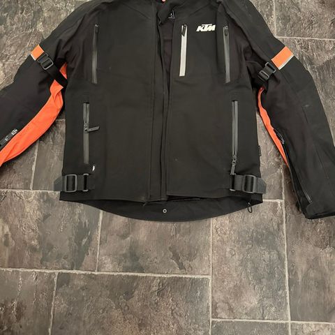 NESTEN NY KTM APEX 2 MC JAKKE STR LARGE