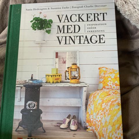 Vakkert med vintage bok