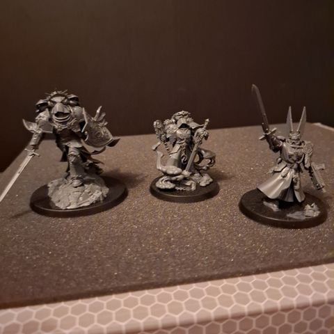 Warhammer - Dark Angels characters