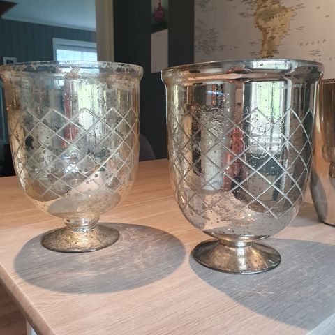 Potter, små vaser og lysestaker