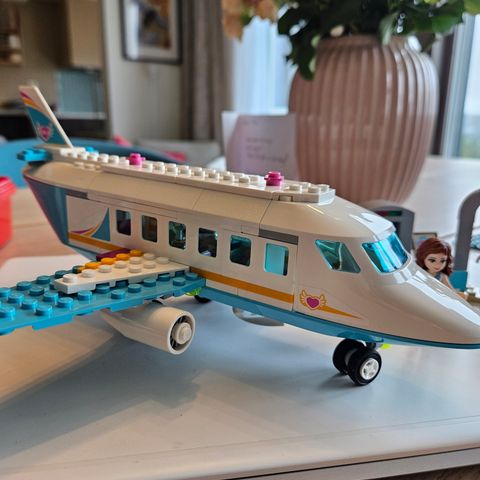 Lego Friends 41100 Private Jet