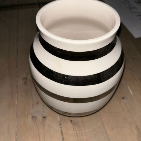 Kahler vase