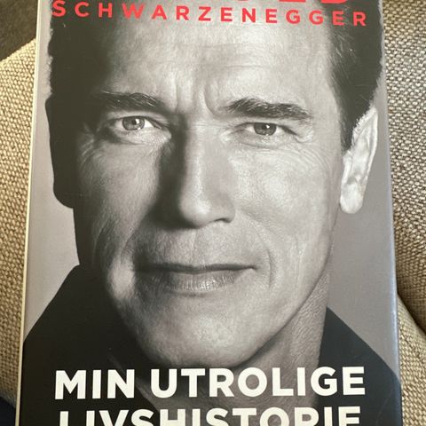 Bok: Arnold Schwarzenegger