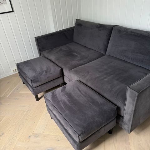 Sofa i høy kvalitet med dun fra Hilmers Hybel - kan brukers som seng.