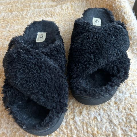 Uggs W Fuzz Sukker Cross Glide Sko str 40