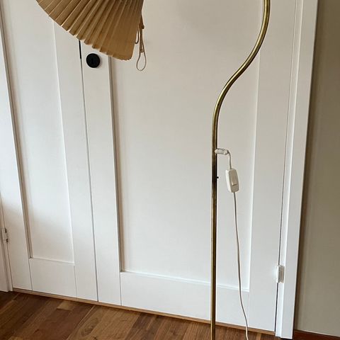 Stålampe i messing