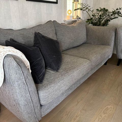 Skeidar tone sofa