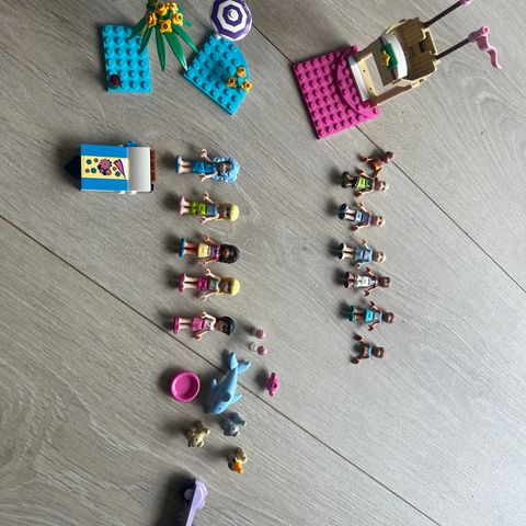 Diverse Lego friends figurer, dyr og klosser