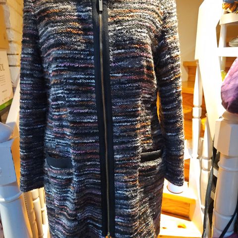 Donna wool jacket size 44 L