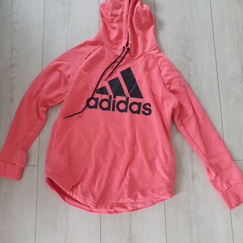 Adidas hettegenser dame