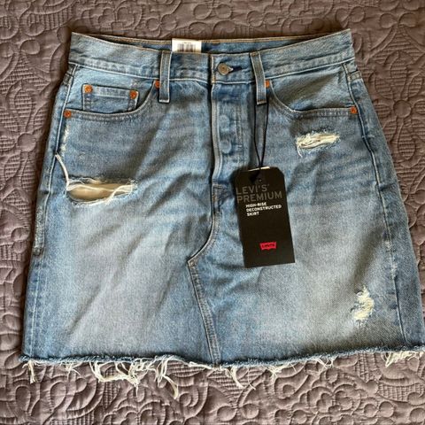 Levis denim skjørt - nytt