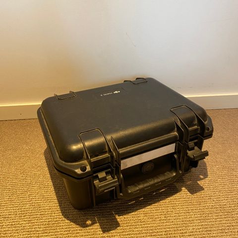 Orginal DJI Mavic 2 hard case.