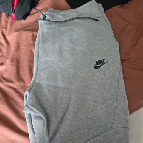 Nike Fleece Tech bukse! Ubrukt