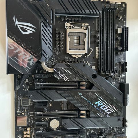 ROG Strix Z490-F Gaming hovedkort