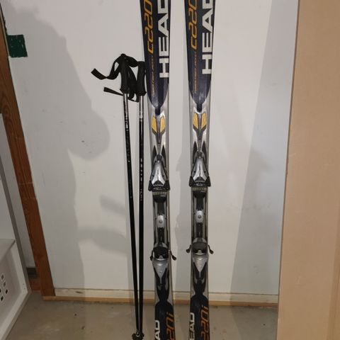 Head carving ski m Tyrolia binding