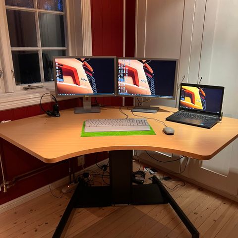 Elektrisk hev/senk pult - skrivebord perfekt til hjemmekontor