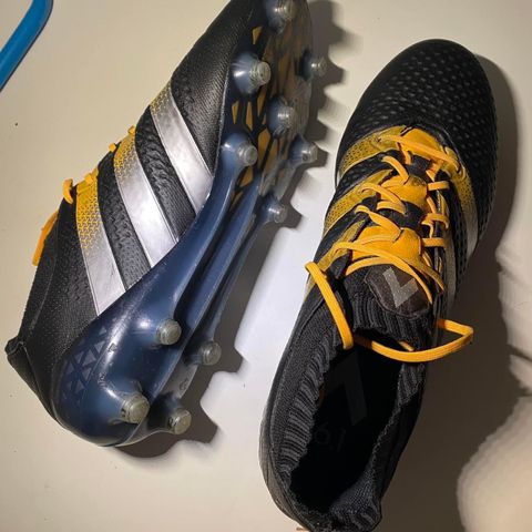 ADIDAS FOTBALLSKO